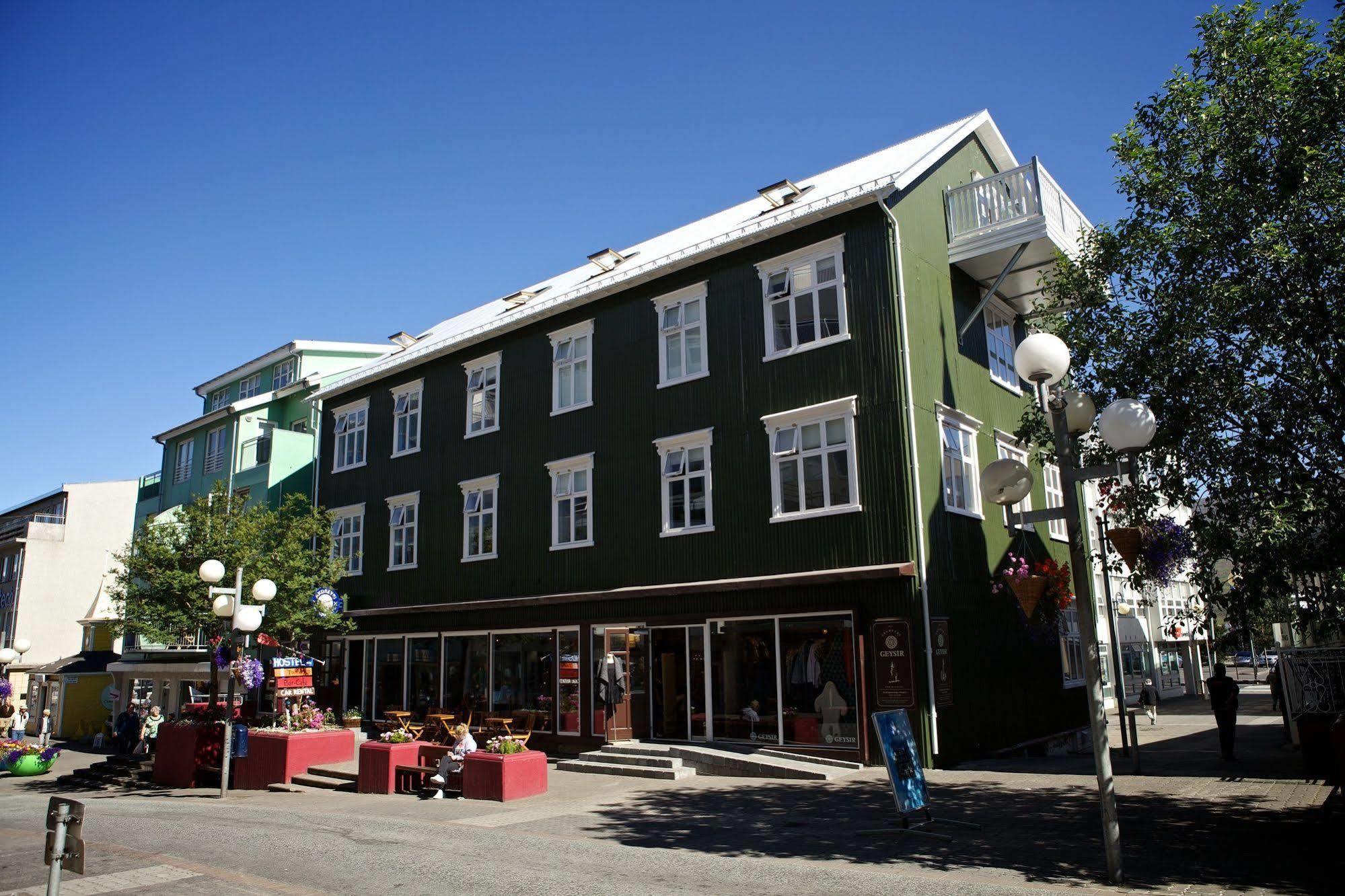 Хостел Akureyri Backpackers Екстер'єр фото